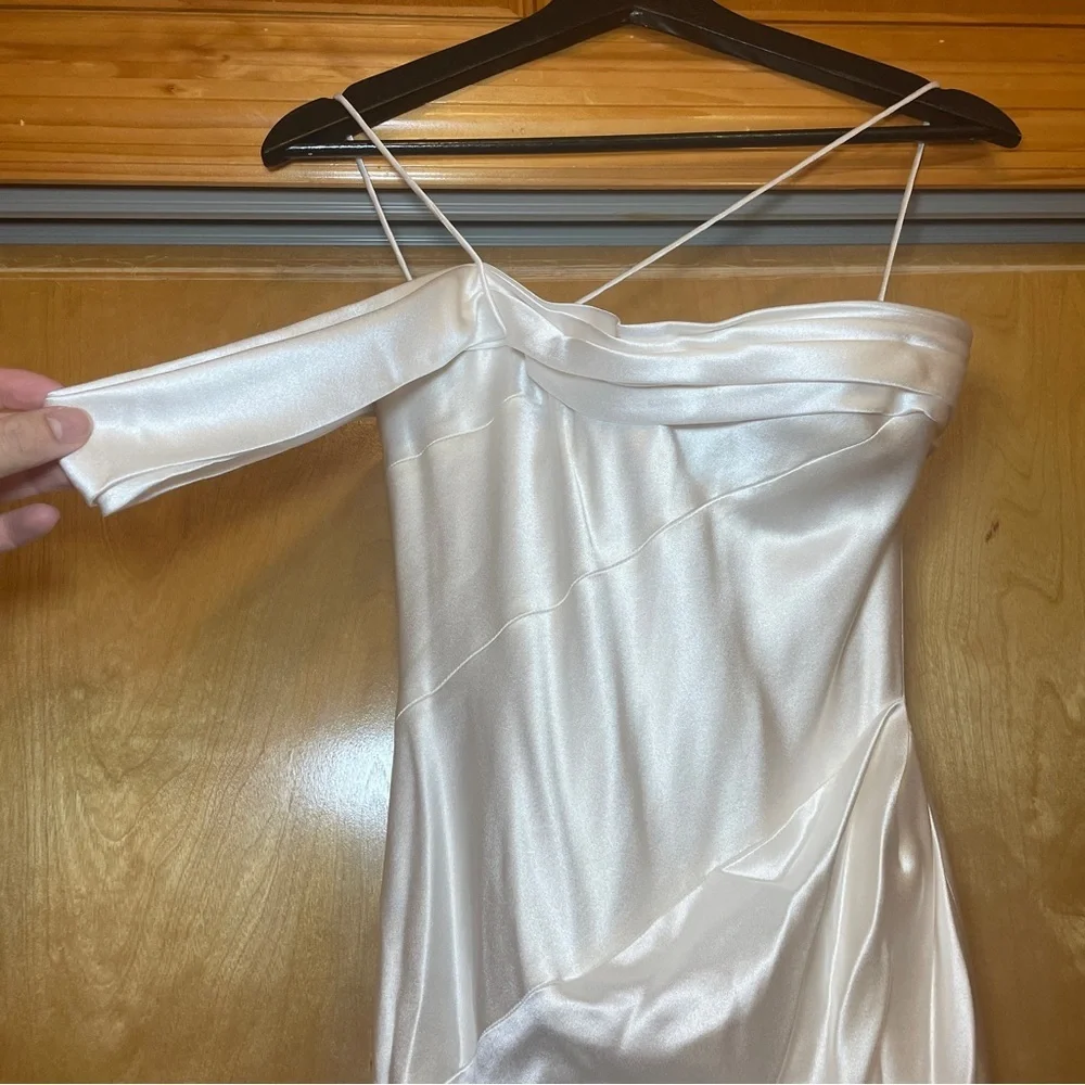 NEW! Galia Lahav- Elise Ivory Satin Asymmetric Strap Reception Size US 0 Bridal - Picture 5 of 14